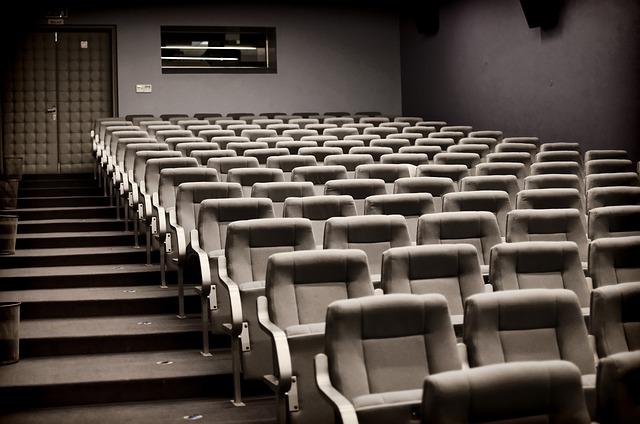 Une partie d'un auditorium